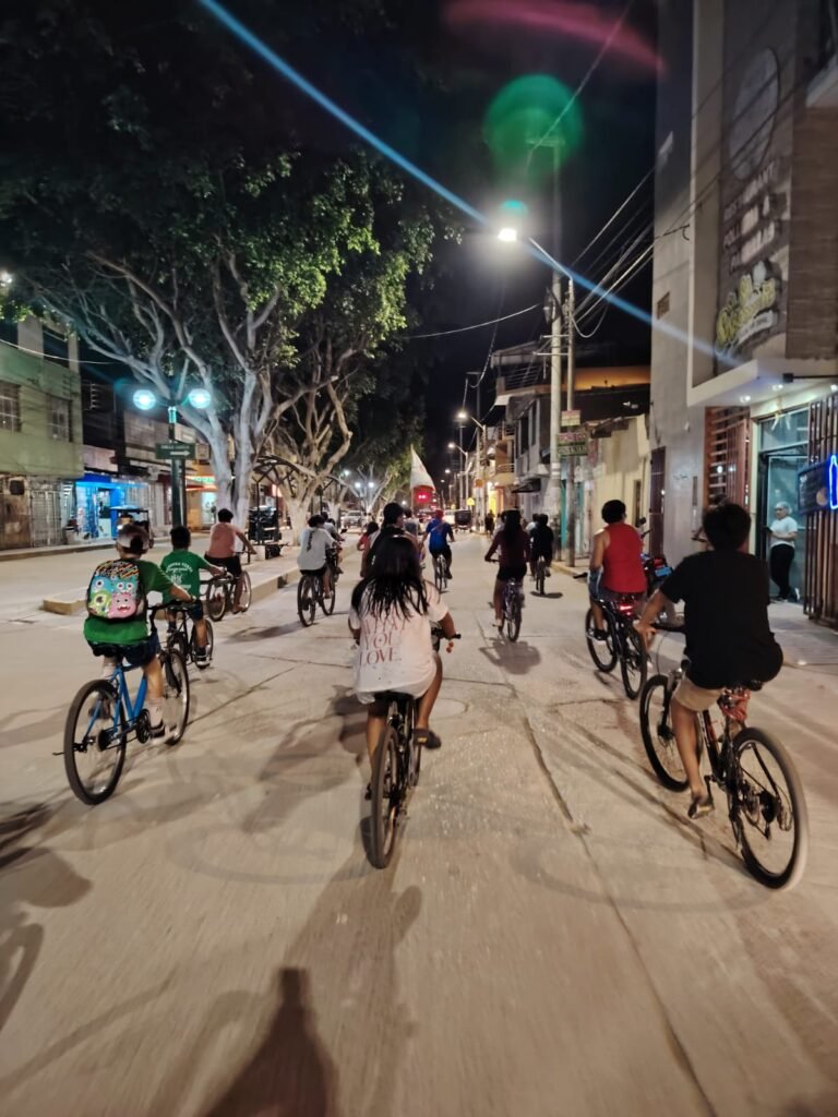 Bicicleteada Nocturna  Carnaval Catacaos